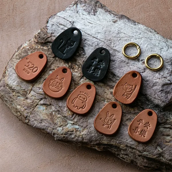 RSAS0163-z-01 Rugged Design Biker Style Handcrafted Leather Keychain