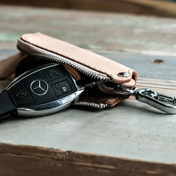 Hand-Stitched Genuine Leather Motorcycle Keychain with Zipper