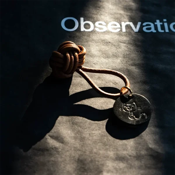 Handcrafted Vintage Cowhide Leather Cat Creative Keychain Black