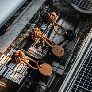 Handcrafted Vintage Cowhide Leather Cat Creative Keychain