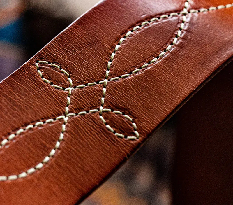 Luxury Handcrafted Neck Grain Leather Messenger Crossbody Bag