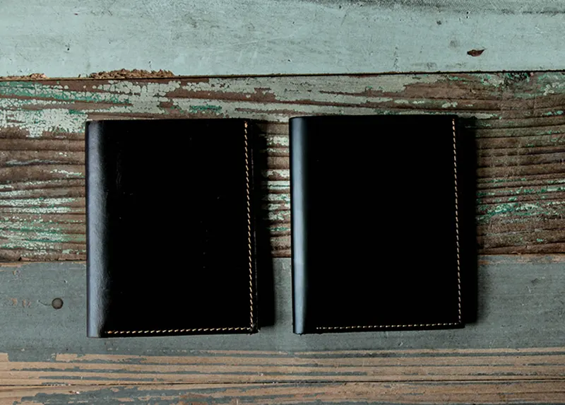 Luxury Minimalist Short Wallet Full-Grain Leather without Inner Compartments