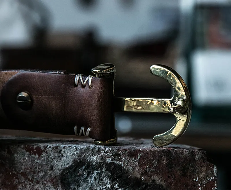 Luxury Vintage Belt with Hammered Brass Anchor-Shaped Buckle