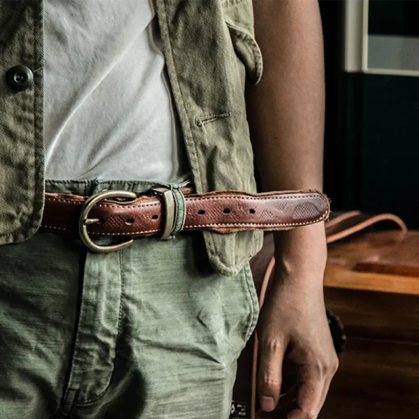 Niche Snake Scale Design Vintage Cowhide Men's Reversible Belt