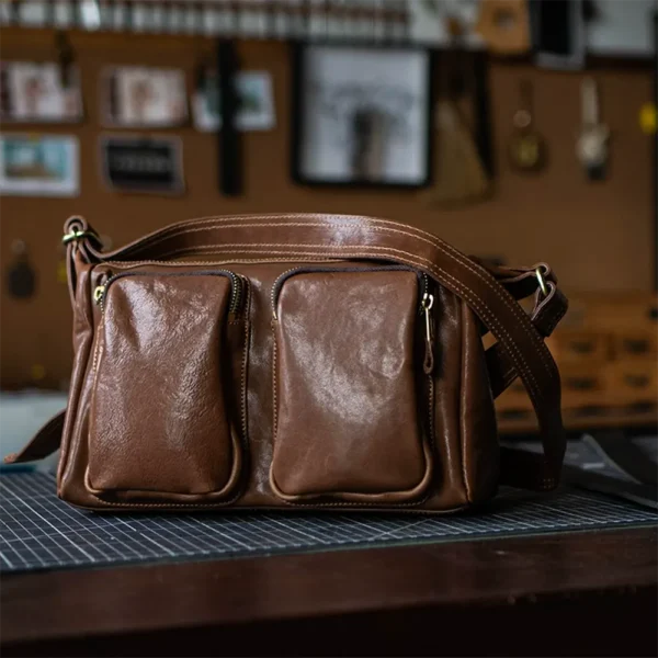 Niche Vegetable-Tanned Leather Motorcycle Crossbody Bag
