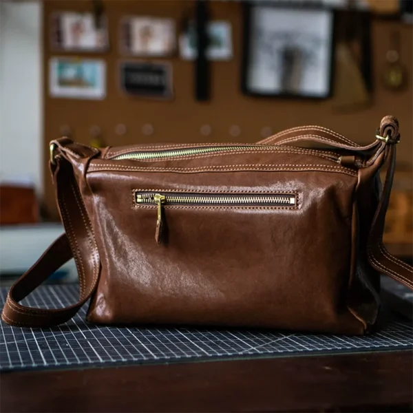 Niche Vegetable-Tanned Leather Motorcycle Crossbody Bag
