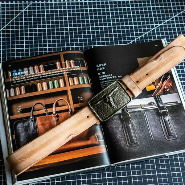 Rugged American Bull Head Brass Buckle Full-Grain Leather Belt