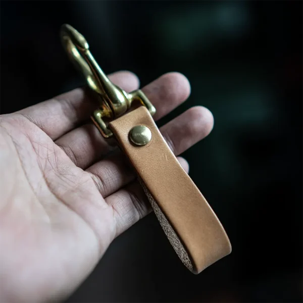 RSAS0642-z-04 Rugged Outdoor American Full-Grain Leather Motorcycle Keychain