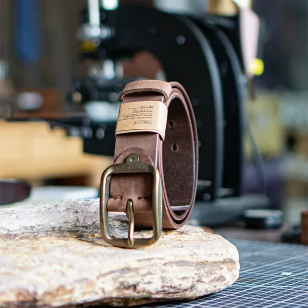Rugged Vintage Workwear Style Men's Full-Grain Leather Belt
