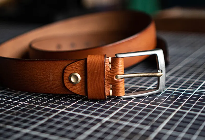 Vintage Handcrafted Vegetable-Tanned Leather Belt Pin Buckle