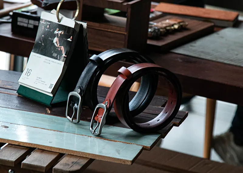 Vintage Youth Style Soft Genuine Leather Belt with Natural Grain