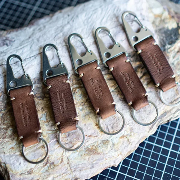 RSAS0799-z-01 Handcrafted Full-Grain Leather Keychain with Eagle Beak Buckle