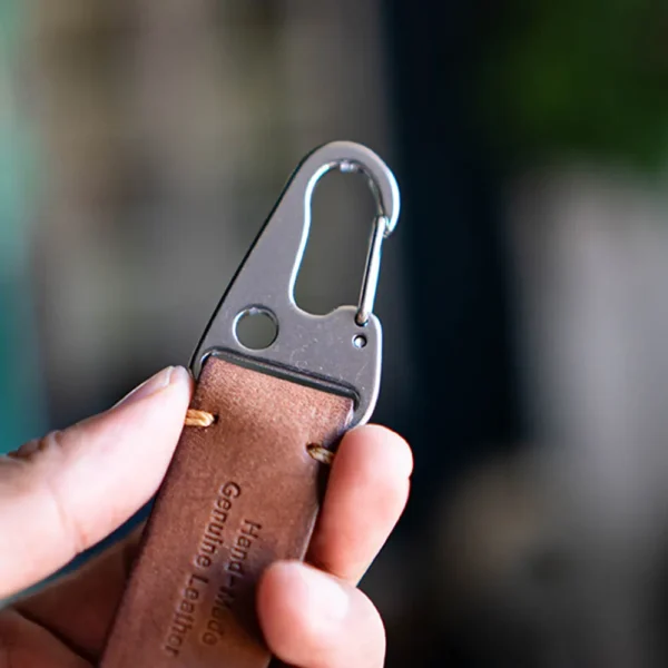 RSAS0799-z-03 Handcrafted Full-Grain Leather Keychain with Eagle Beak Buckle