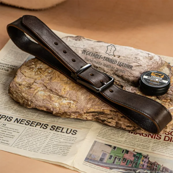 Vintage Handcrafted Full-Grain Leather Men's Belt