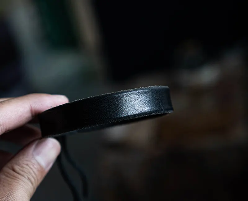 Vintage Minimalist Accessory Vegetable-Tanned Leather Bracelet