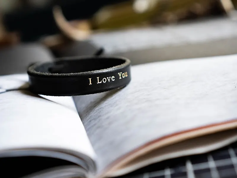 Vintage Minimalist Accessory Vegetable-Tanned Leather Bracelet