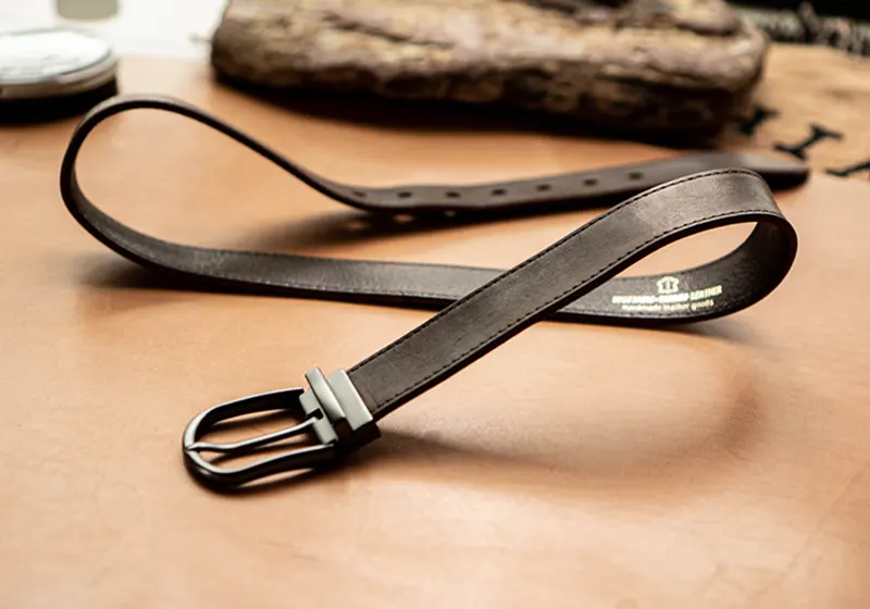 Vintage Distressed Vegetable-Tanned Leather Men's Belt